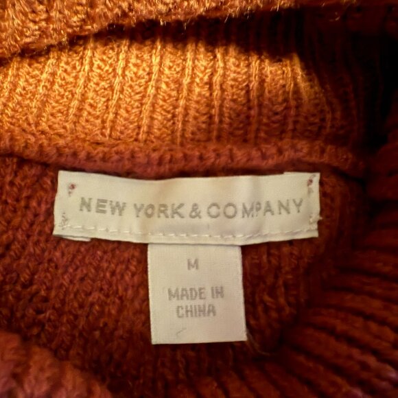 New York & Company Mauve Turtleneck Sweater - Medium - Picture 4 of 5